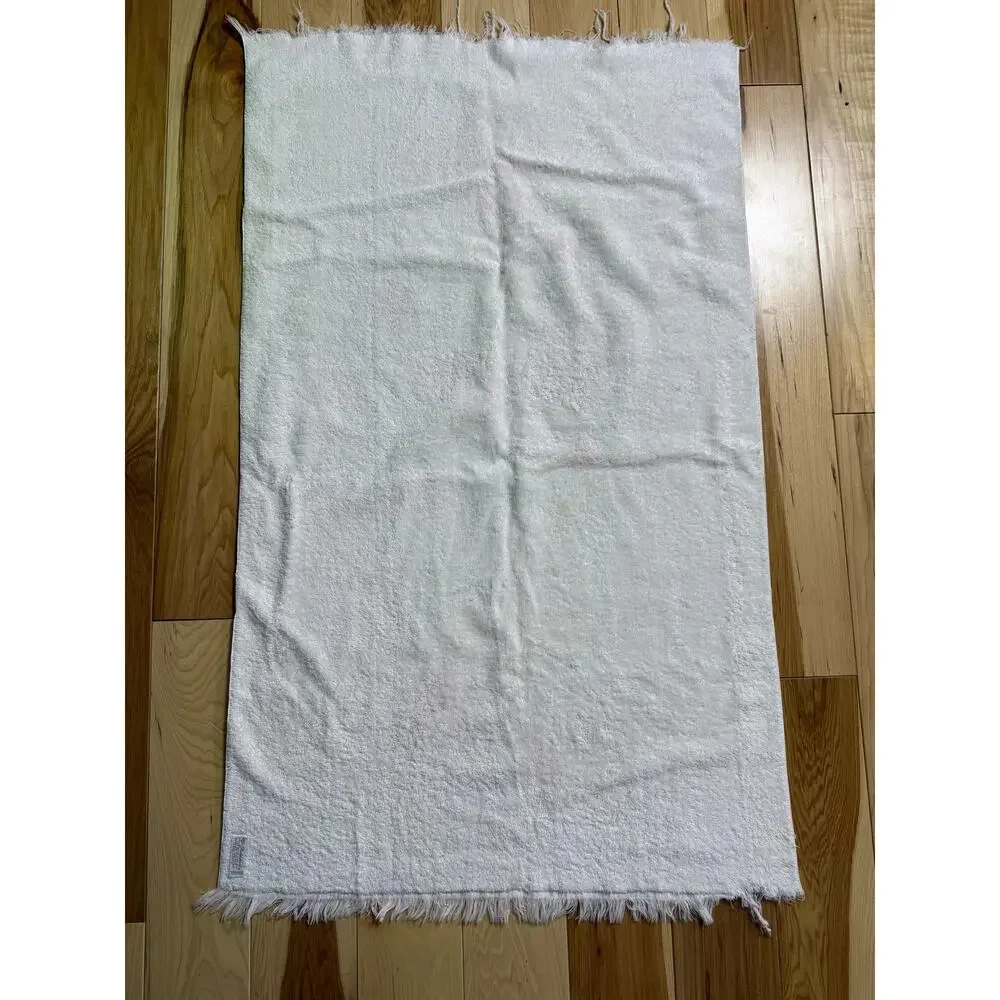 VINTAGE Fieldcrest white and pink rose bath towel